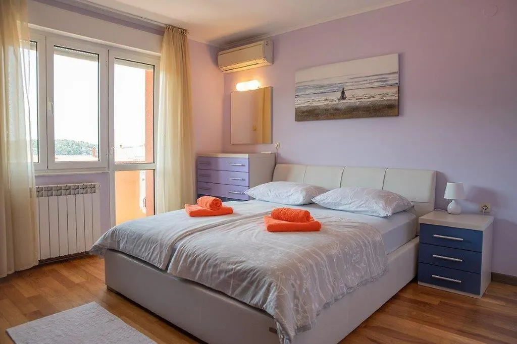 Apartmani Mis Rab New Translation 0*,  Chorvatsko