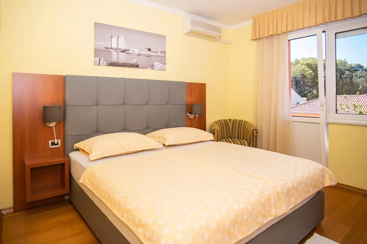 Apartment Apartmani Mis Rab Palit