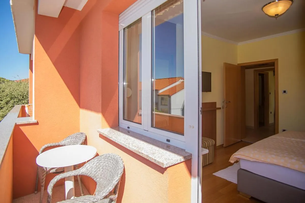 Apartmani Mis Rab Palit 0*,  Croatia