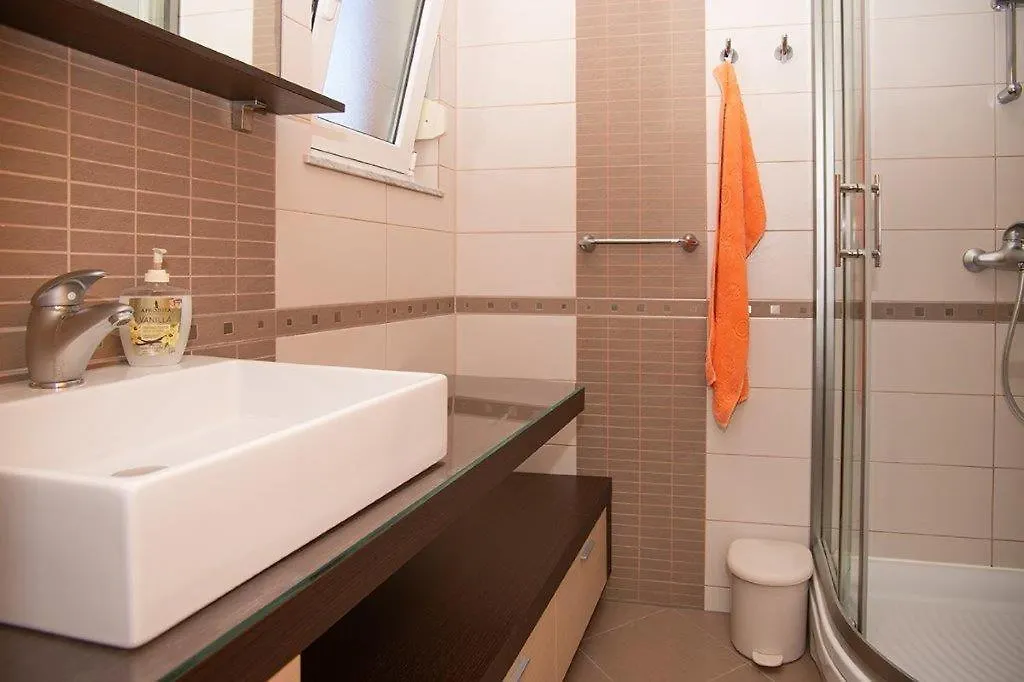 Apartment Apartmani Mis Rab Palit