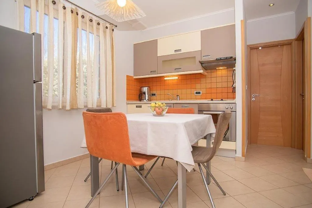 Apartmani Mis Rab Palit Apartment