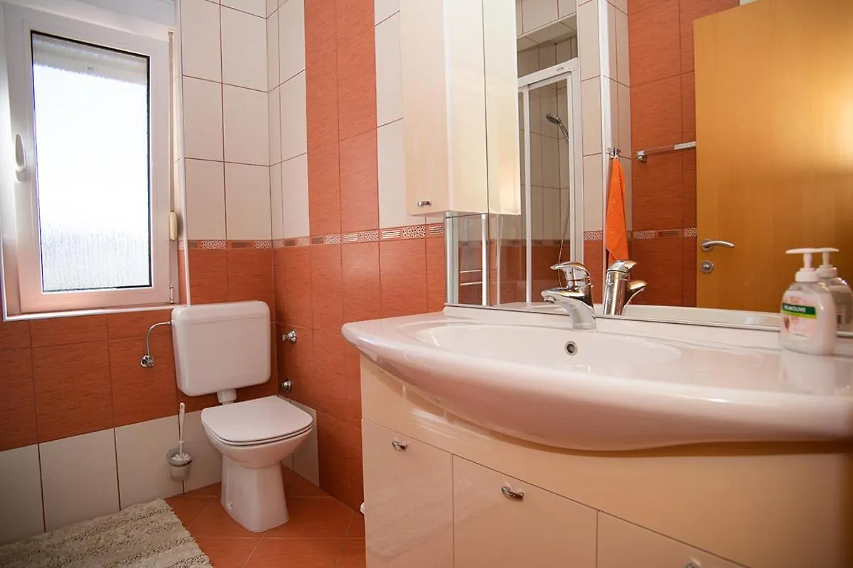 Apartmani Mis Rab New Translation